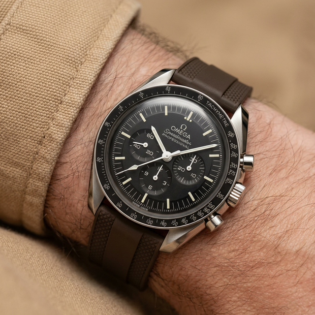 Omega Speedmaster 42 mm ile Uyumlu Kayış