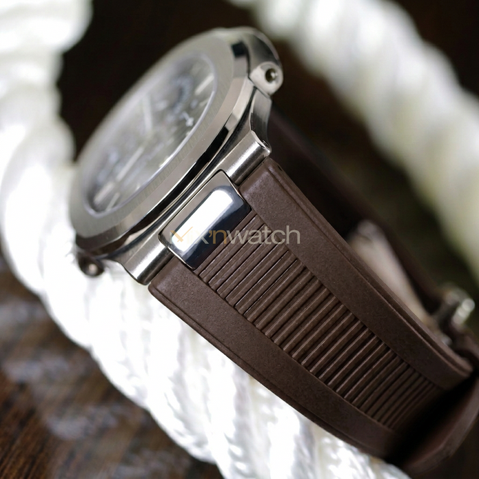 Patek Nautilus 5726A ile Uyumlu Kayış
