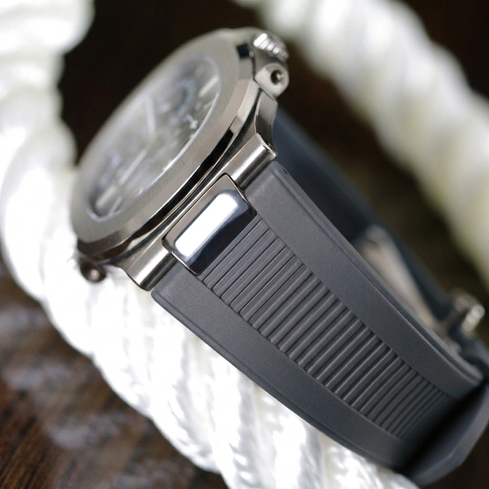 Patek Nautilus 5712 ile Uyumlu Kayış