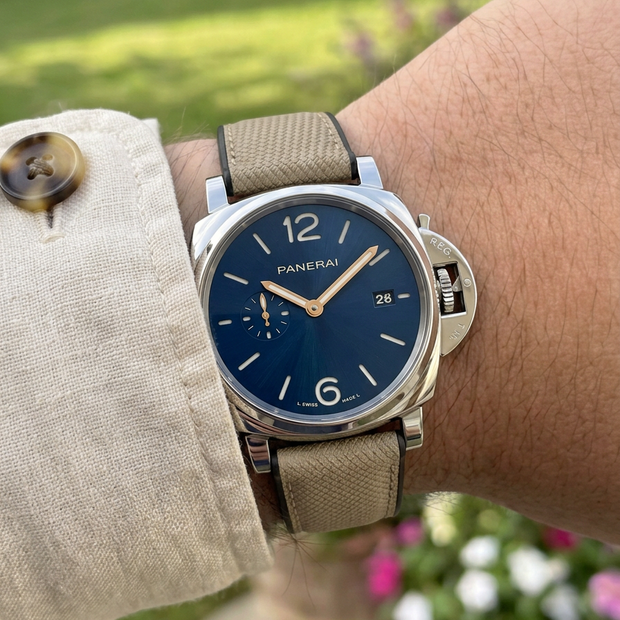 Panerai Luminor 42 mm ile Uyumlu Kayış