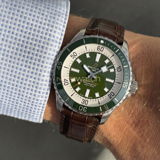 Breitling Superocean 44 mm ile Uyumlu Kayış
