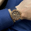 Tudor Heritage Black Bay Bronze 43 mm ile Uyumlu