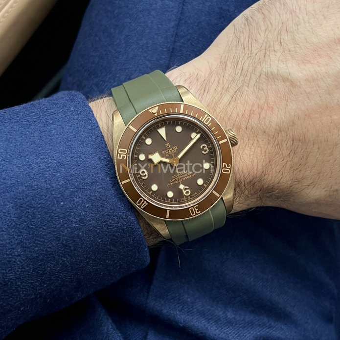Tudor Heritage Black Bay Bronze 43 mm ile Uyumlu