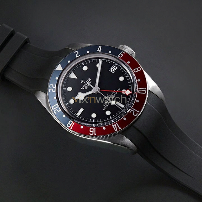 Tudor Black Bay Chrono 41 mm ile Uyumlu