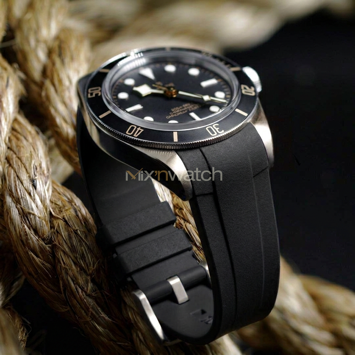 Tudor Heritage Black Bay Bronze 43 mm ile Uyumlu